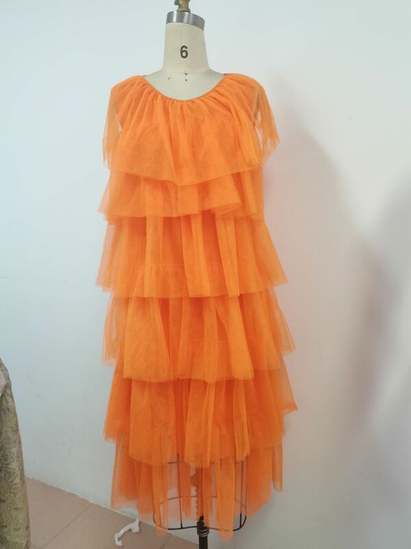 2023 Mode Frauen neue High Street Style langes Kleid Kurzarm Rundhals kleid reine Farbe mittellanges Kleid