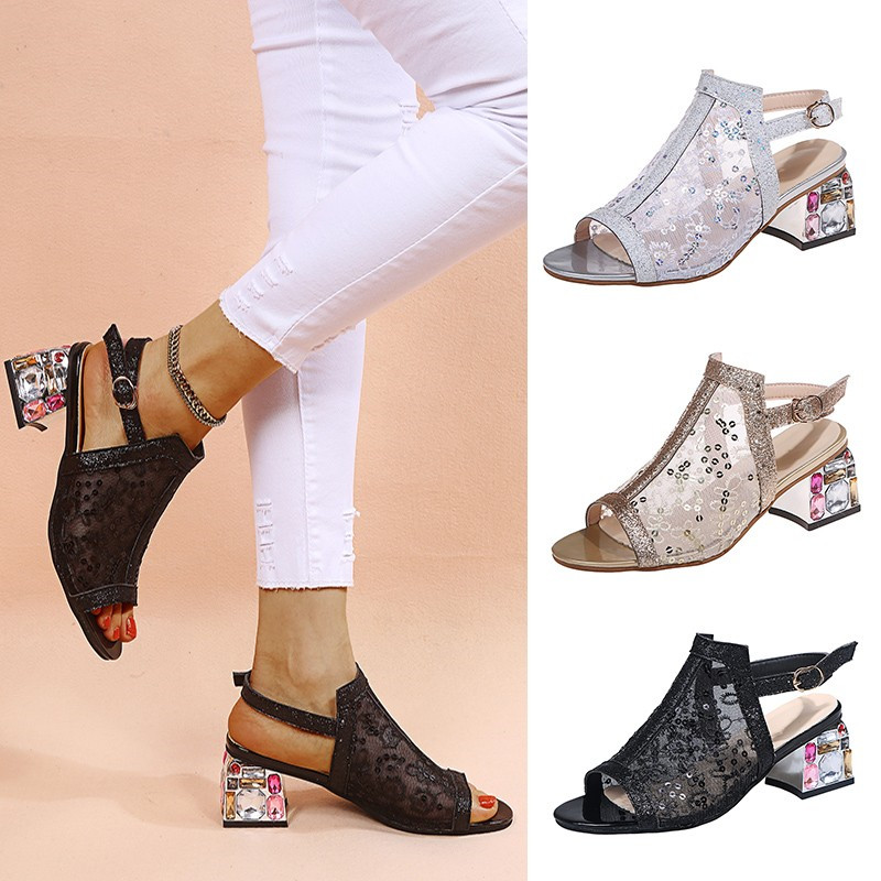 Sandálias de strass feminino 2023 verão oco sandálias de renda moda boca de peixe sapatos jóias decorativos sandálias de salto médio