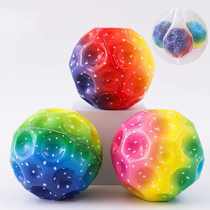 Balle souple anti-chute en forme de lune pour enfants, balle gonflable, jouet d'intérieur poreux, design ergonomique, boule rebondisnoyaux en caoutchouc, trou utile