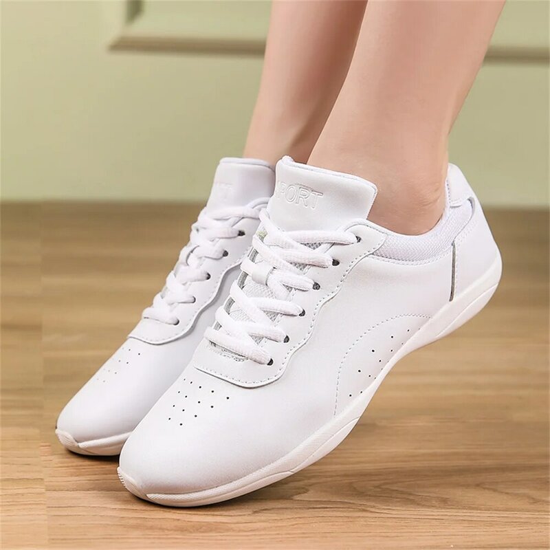 Arkkg รองเท้าเต้นสีขาวเด็กผู้หญิง, รองเท้าผ้าใบรองเท้าเชียร์ลีดเดอร์สำหรับวัยรุ่นรองเท้าฝึกกีฬาเด็กรองเท้าแอโรบิกแข่งขันได้
