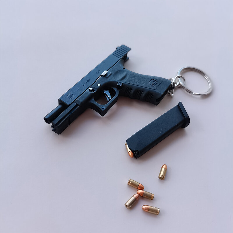Mini Metal Desert Eagle Glock G17 Keychain Pistol Shape Miniature Decor Portable Gun Model Shell Ejection Free Assembly Gifts