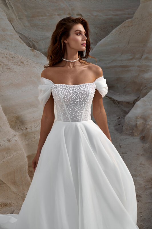 Elegancka satynowa suknia ślubna z krótkim rękawem z perłami a-line wspaniały dostosowywanie do oszałamiających sukni ślubnych miękka satyna