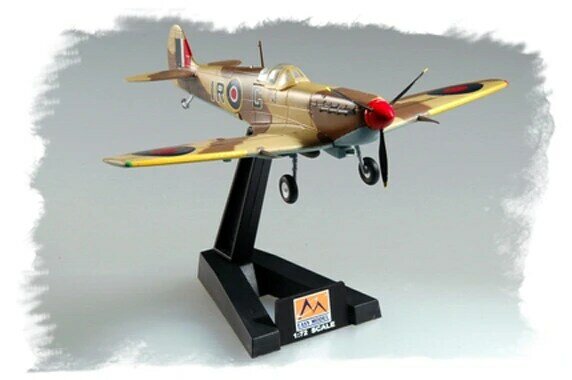 نموذج عسكري نهائي مجمع ، Easymodel ، بلاستيك ثابت 1:72 ، مقاتل Spitfire RAF ، قائد ، هدية ، مجموعة