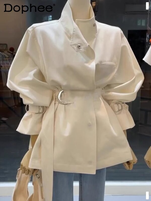 Женское однотонное пальто средней длины с воротником-стойкой и длинным рукавом