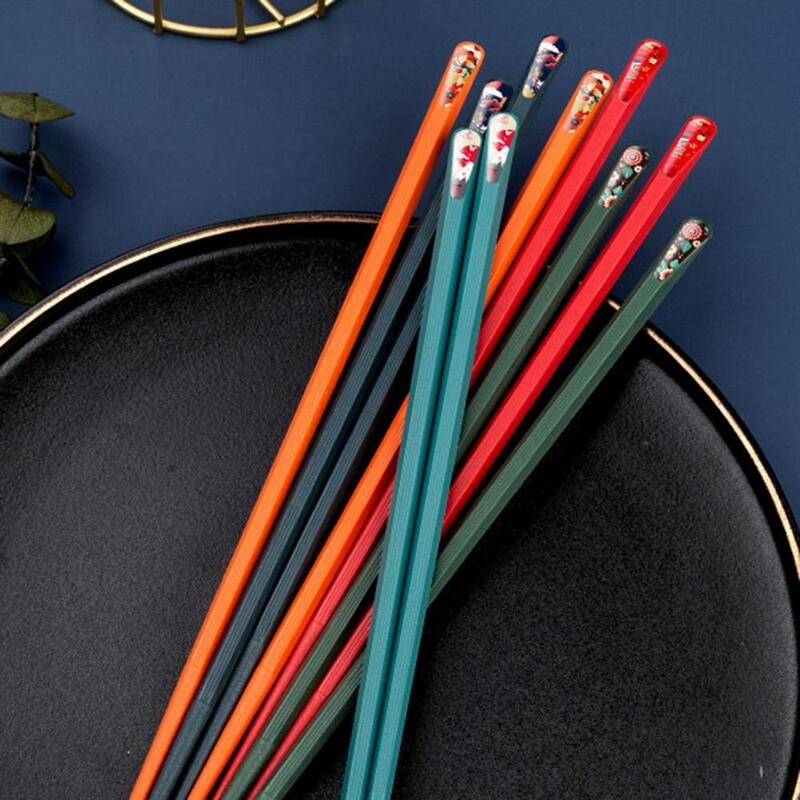 Friendly High Temperature Resistant Reusable Colorful Anti-bacterial Kitchen Utensils Chopsticks Flatware Tableware