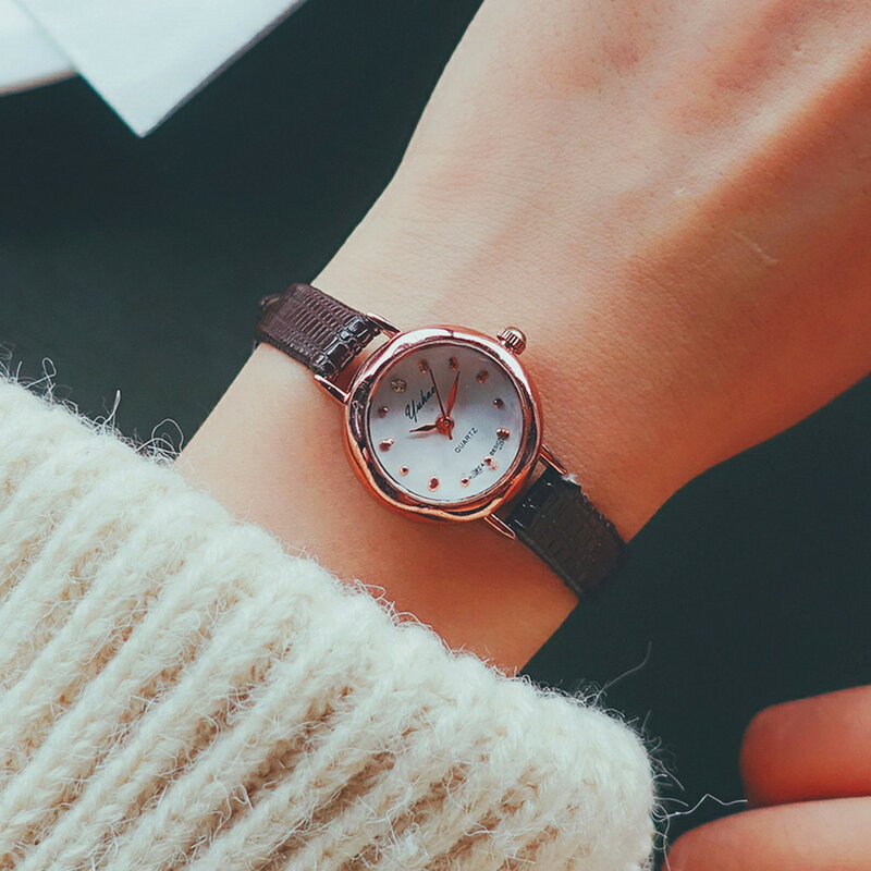 Relógio de quartzo de luxo para mulheres, relógio de pulso analógico, mostrador pequeno, delicado, simples, compacto, 2022