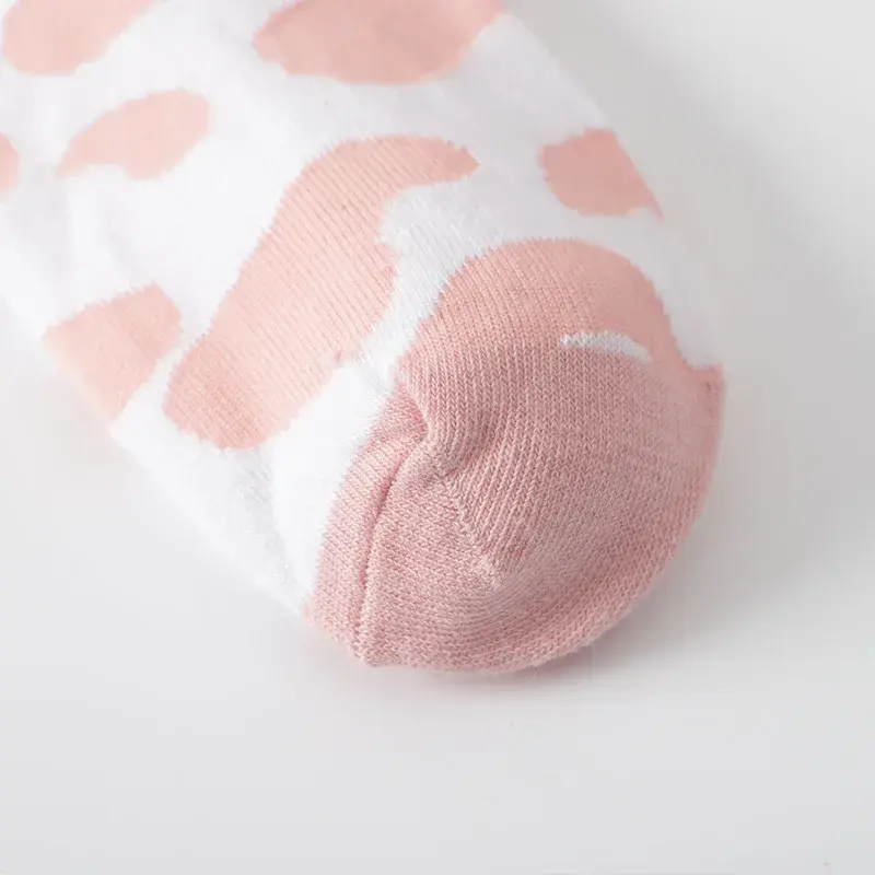Осенне-зимние носки женские хлопковые носки-трубы Мультяшные креативные милые маленькие свежие удобные дышащие носки от пота