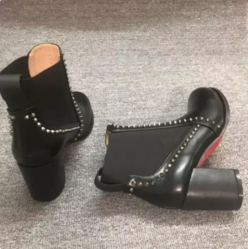 Sepatu bot kulit sapi asli kualitas terbaik sepatu hak tinggi Rivet jari bulat wanita sepatu bot Chelsea seksi sepatu bawah merah 8cm