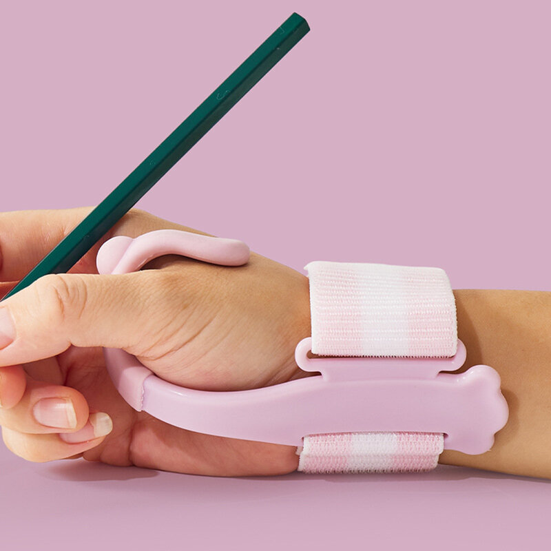 Korektor pergelangan tangan Anti kait koreksi postur pemegang pensil dapat disesuaikan untuk kelas anak-anak prasekolah Taman kanak-kanak pemula