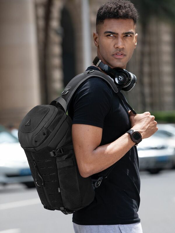 Ozuko-Bolso de pecho impermeable para hombre, bolsa cruzada con USB, antirrobo, bandolera de viaje corta, bolso de pecho de diseñador de moda