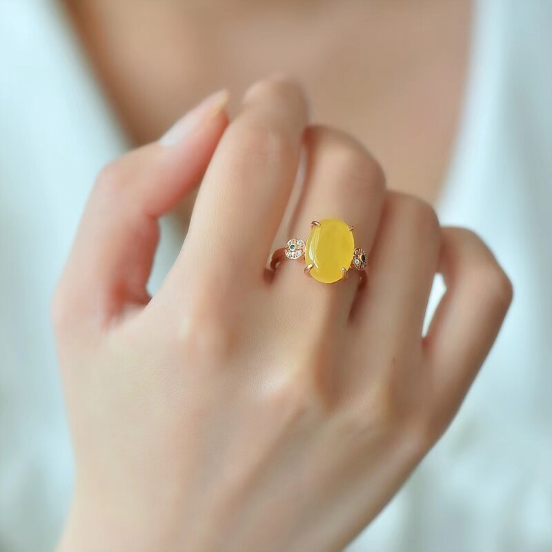 Natural Beeswax Ring Adjustable Amber Rings Luxury Womens Gemstone Jewellery Retro Charm Jewelry Gifts Stylish Girl Party Ring