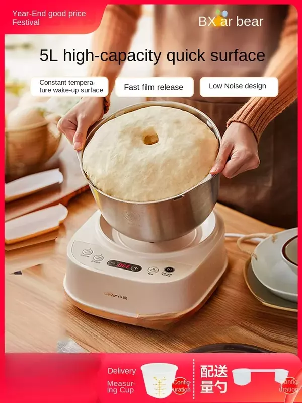 Mały miś i maszyna do makaronu domowe ugniatanie maszyna do makaronu małej, w pełni automatycznej mąki szefa kuchni
