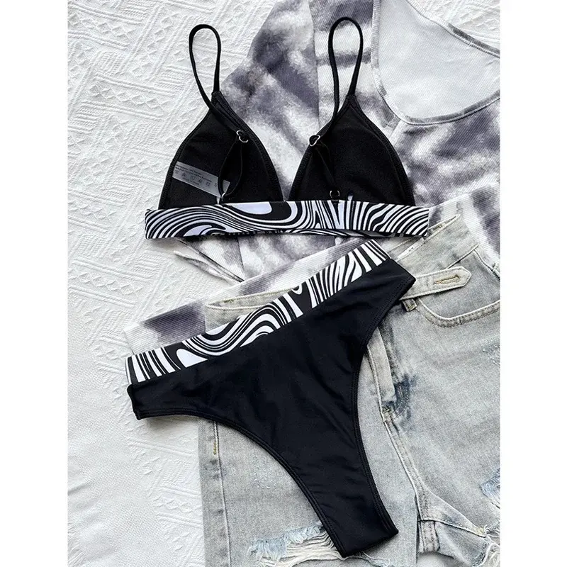 Baju renang wanita 2024 Bikini dua potong seksi cangkir segitiga motif Zebra hitam putih baju renang V-neck baju renang pinggang tinggi pakaian pantai