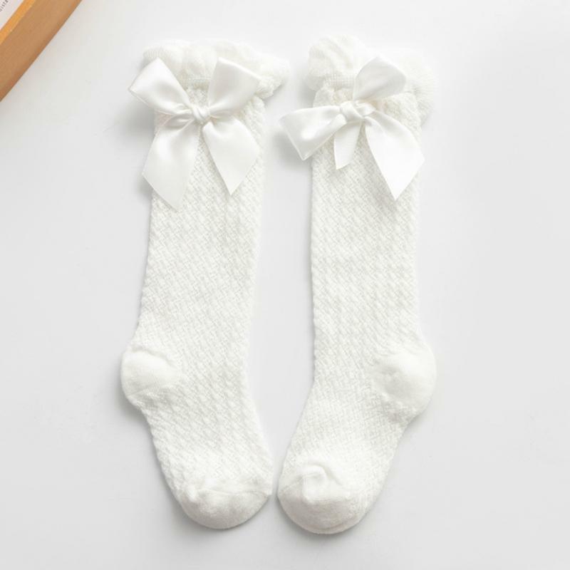 Носки для маленьких девочек в Королевском Стиле, милые мягкие хлопковые эластичные сетчатые Гольфы с большим бантом для новорожденных, длинные, летние