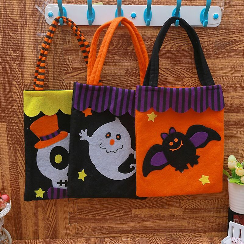 Portable Cartoon Props Halloween Decoration With Handle For Children Kids Non-woven Bag Tote Bag Halloween Candy Bag Gift Pouch