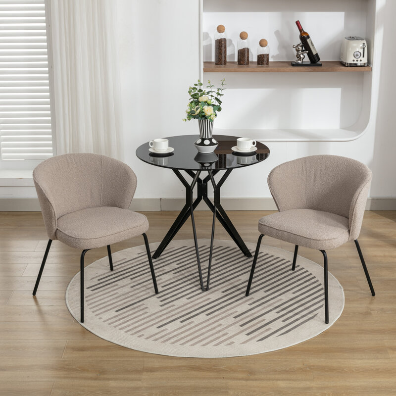 Elegantes Set aus 2 Esszimmers tühlen aus leichtem Kaffee-Boucle-Stoff mit schlanken schwarzen Metall beinen; stilvolle und bequeme Sitz option fo