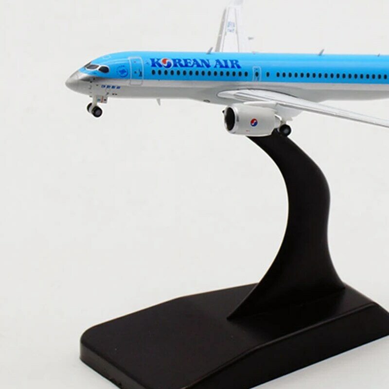 Korean Air CS300 Avión de aviación Civil, modelo de aleación y plástico a escala 1:400, juguete fundido a presión, colección de regalos, exhibición de simulación