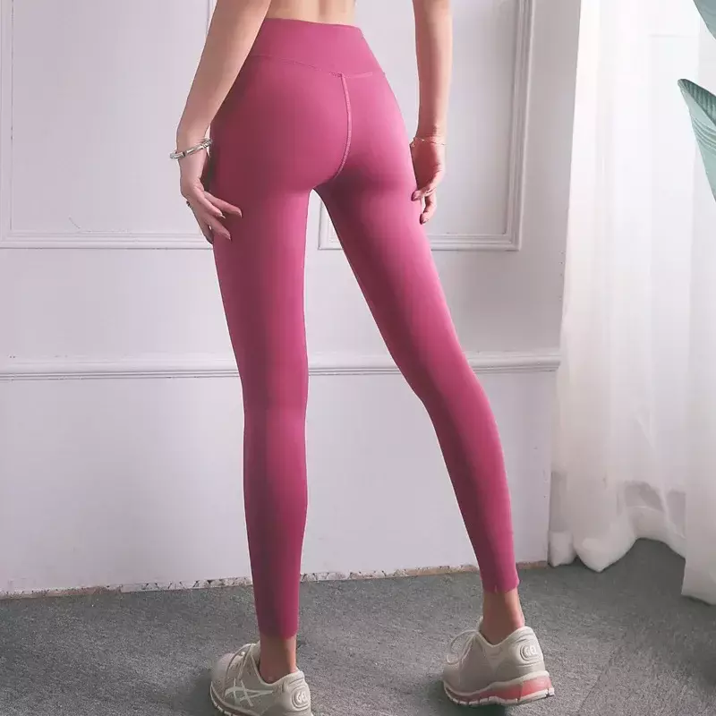 Celana kebugaran telanjang nilon dua sisi mulus celana Yoga pinggul persik pinggang tinggi ketat di Eropa dan Amerika