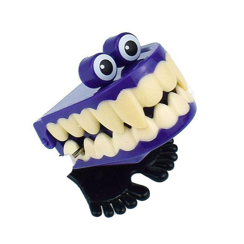 1 pz Wind Up denti giocattolo meccanico Halloween Prank decorazione Running Jump Clockwork Wind Teeth Up Walking Spring Toys O0V5