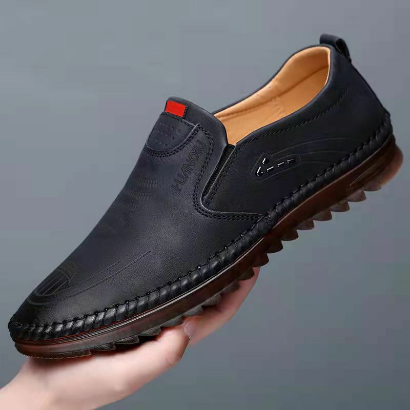 2022 Fashion Men's Casual Flat Shoes Outdoor Soft Soled Travel Sneakers Leather Men Business Non Slip Breathable Shoes Men