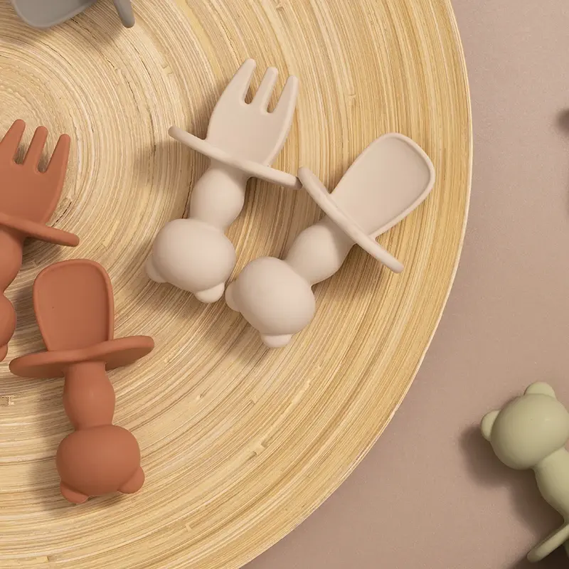 Vaisselle d'alimentation en Silicone souple pour bébés, de qualité alimentaire, pour enfants en bas âge, dessin animé Panda Mini formation cuillère fourchette accessoires pour bébés