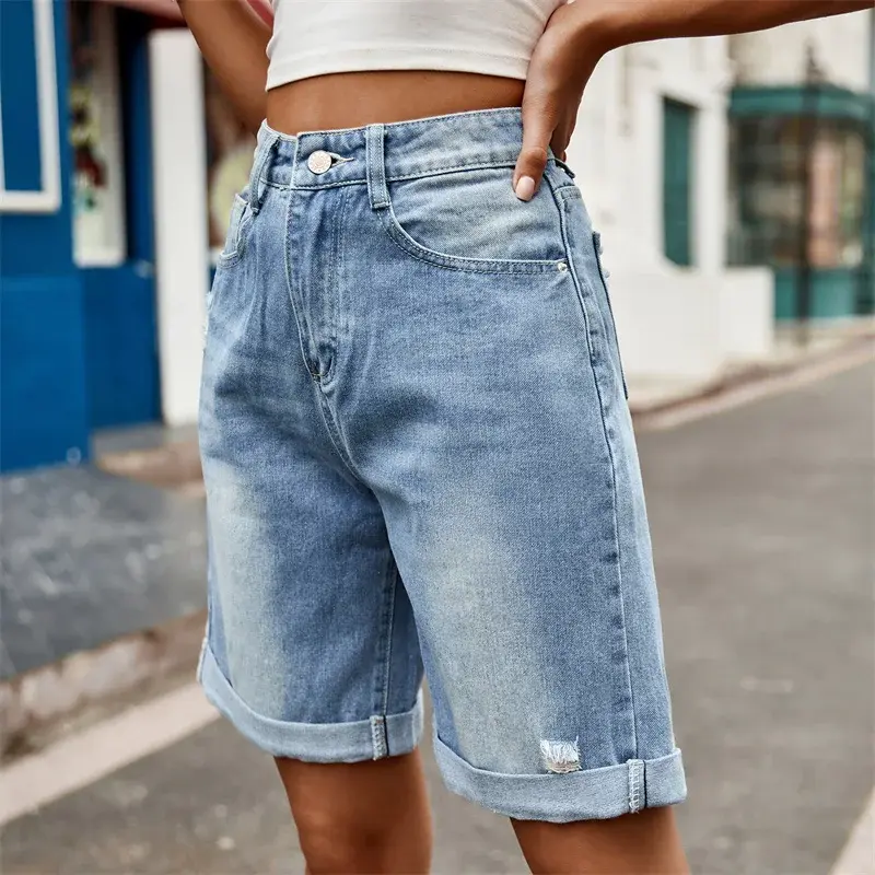 กางเกงยีนส์ขาตรงเอวสูงสำหรับผู้หญิง celana pendek DENIM มีรอยขาดแฟชั่นกางเกงยีนส์มินิคอมมิวเตอร์ลำลองสำหรับผู้หญิงสามกางเกงขาสามส่วน24