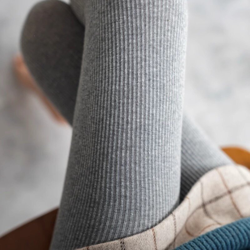 Leggings de rayas verticales de Color sólido para mujer, calzas cortas ajustadas, Sexy, de hilo, diseño de encaje cálido, otoño