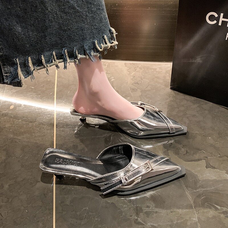 Toe redondo plissado deslizamento em sapatos de mulas para mulheres, chinelo de nova marca, sapatos de moda ao ar livre, sandálias primavera, 2022