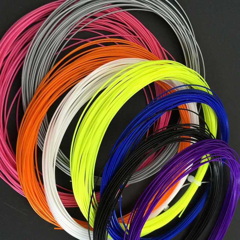 10 szt. Wysokiej elastycznej, wytrzymałej paletka do badmintona linii zastępczej rakiety (losowy kolor)