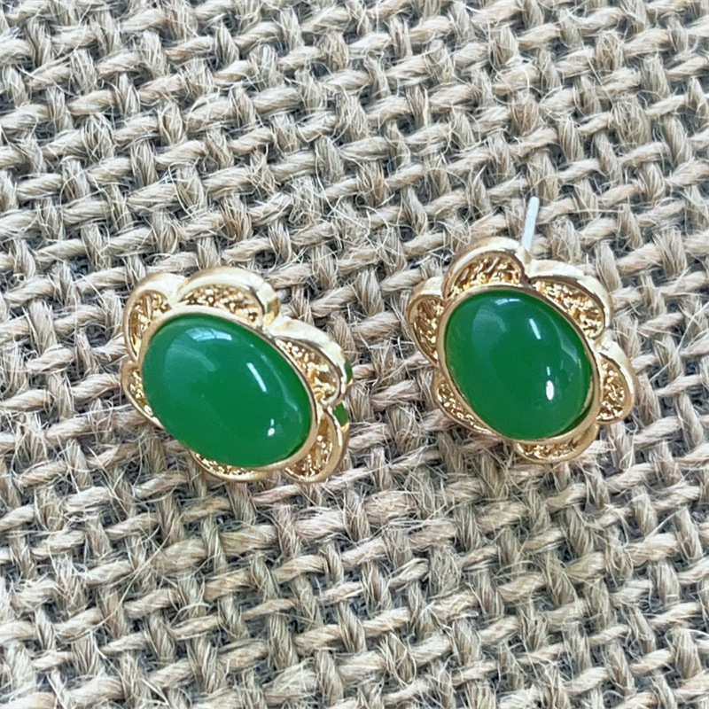 Vintage national style 925 silver needle green jade earrings earrings temperament flowers Hetian Yunv earrings