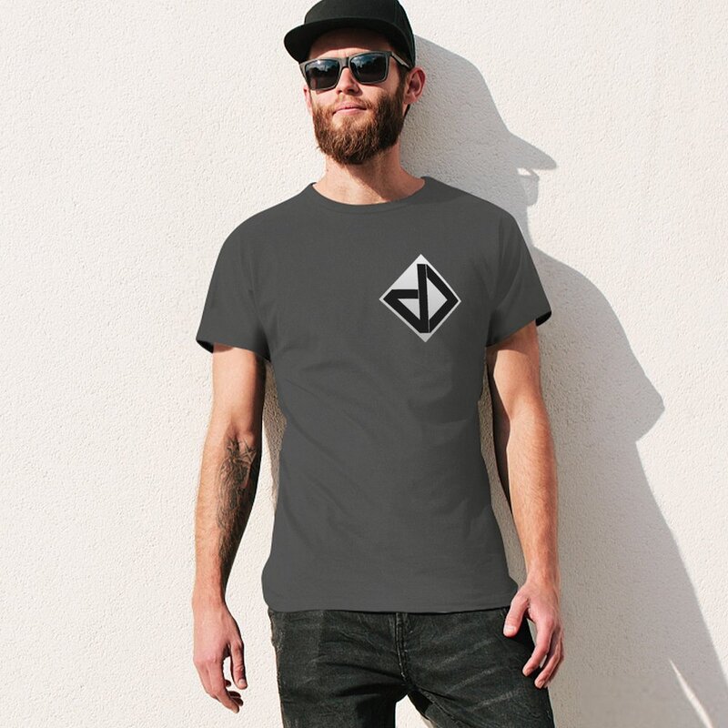 Datadyne-T-shirt en coton pour hommes, graphiques vierges unis, petit logo, vêtements esthétiques