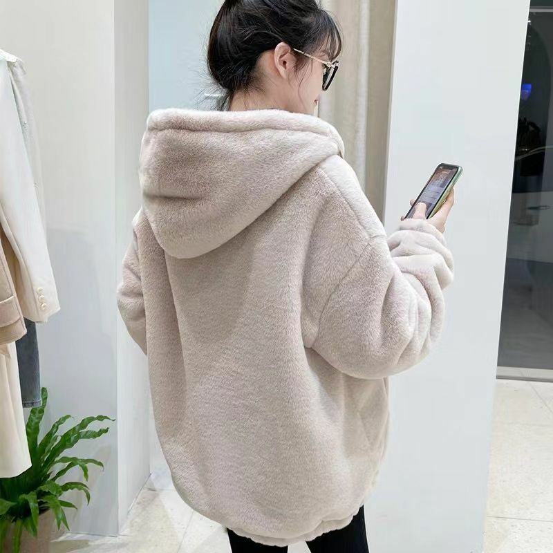 Cappotto di pelliccia di coniglio imitazione donna 2023 autunno e inverno nuova moda sciolto caldo casual più cappotto di peluche spesso in cotone