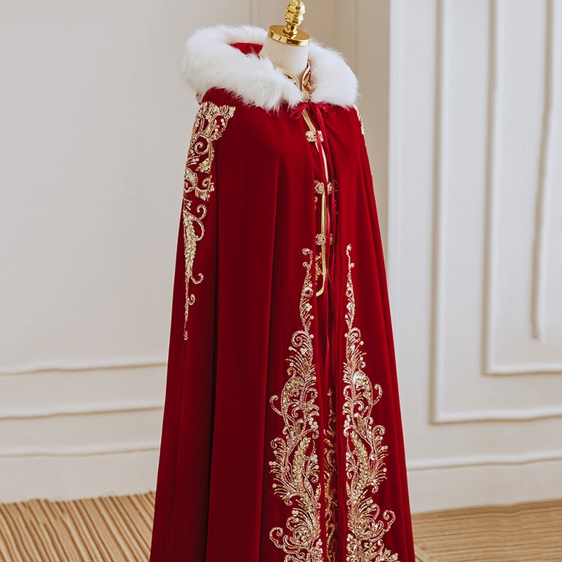 New Red Velvet Wedding Cloak with Appliqued Floral Design and Thick Fur Collar