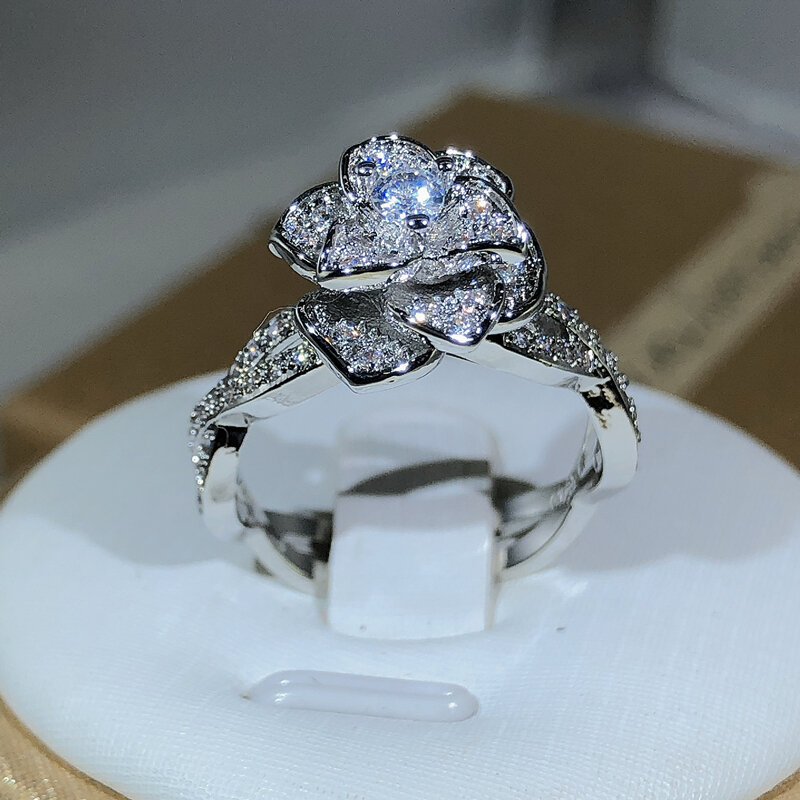925 Perak Murni Cincin Mawar Tiga Dimensi Terjalin Zirkon Putih Cincin Berlian Penuh Perhiasan Elegan Temperamen Wanita