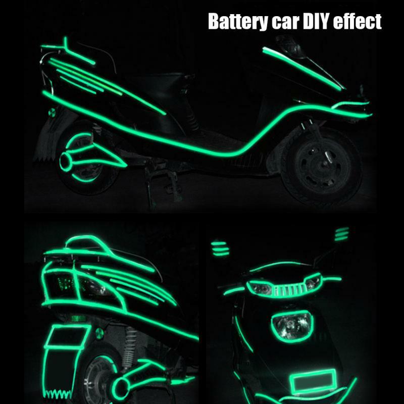 1/2 szt. Samochodowe do przechowywania energii fluorescencyjne opaski ciemne światło naklejki akcesoria samochodowe do stylizacji świecące świąteczne auto