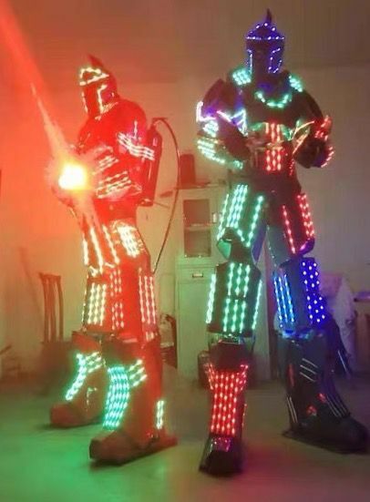 احتفال حفلة موسيقية عرض ارتداء LED روبوت ضوء زي stilt ووكر مهرجان الموسيقى الحفل الأداء درع