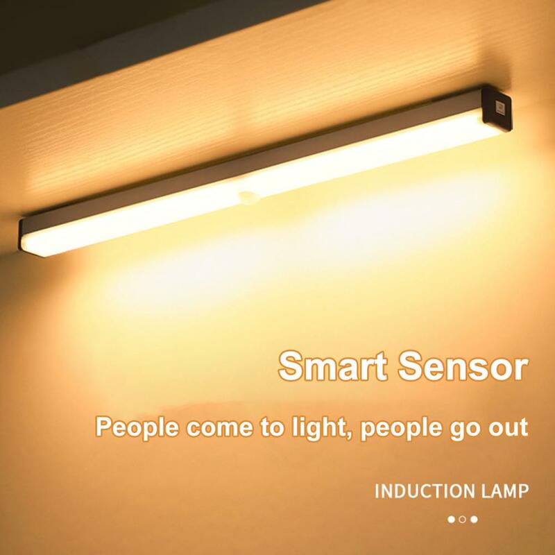 Auto-adesivo sensor de movimento magnético luz automática de ligar/desligar recarregável sem fio led lâmpada de indução escada luz do corredor