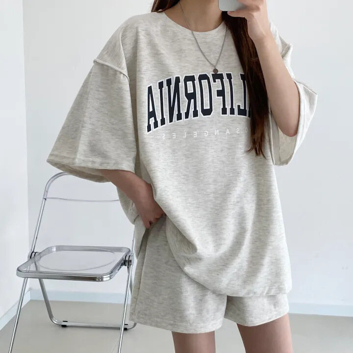 Pantaloncini estivi e T-Shirt Set donna moda coreana 2 pezzi tuta stampata in cotone sciolto tuta oversize da donna 2024