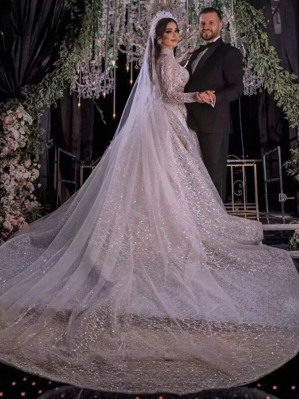 فستان زفاف الأميرة اللامع ، دبي مطرز ، عربي ، أكمام طويلة مطرزة ، رقبة عالية ، فساتين زفاف رائعة ، تول