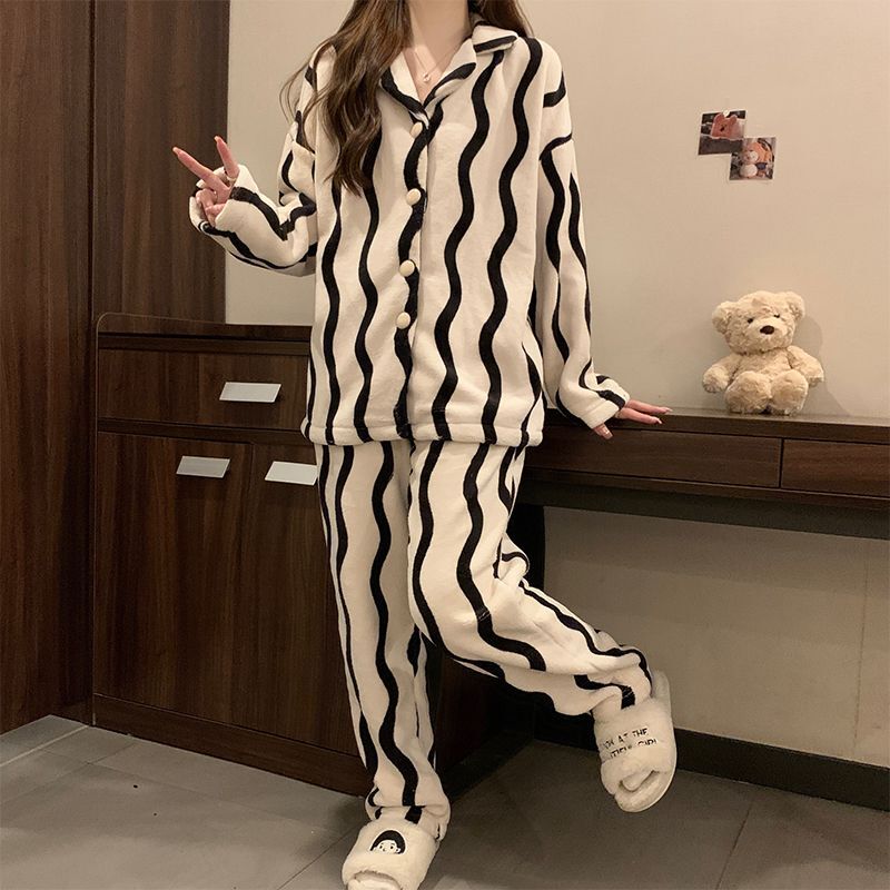 Autumn and winter new sleepwear women coral velvet cardigan set striped pattern thick can wear winter home wear ladies pajamas