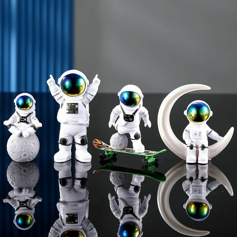 New Astronaut Small Astronaut Model Hand Toy Car Ornament Doll Home Car Ornament Children's Toy Holiday Gift Family Ornament