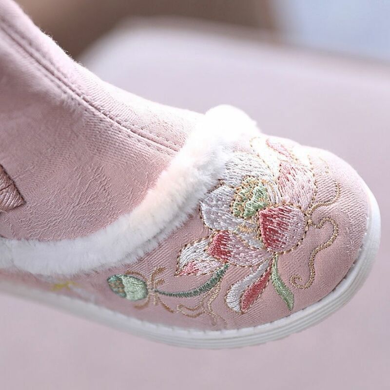 Scarpe Hanfu per bambini più scarpe di cotone di velluto scarpe ricamate antiche per bambini ragazze ragazze costume vecchie scarpe di stoffa di pechino