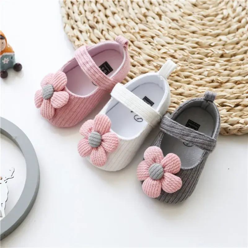 부드러운 밑창 공주 신발 모직 여성 아기 신발, 아기 편안한 꽃 산책 귀여운 신발, 0-1 세
