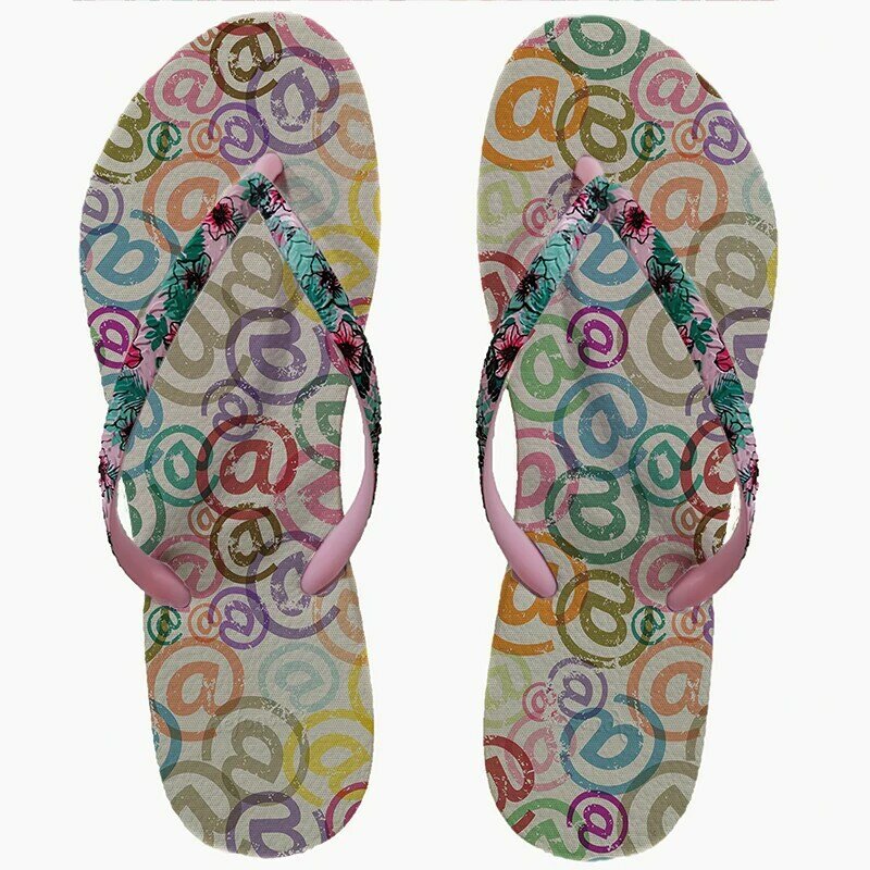 Nowe płaskie antypoślizgowe letnie damskie klapki miękkie dolne sandały kapcie plażowe wodoodporne ciche wnętrze i odzież na zewnątrz