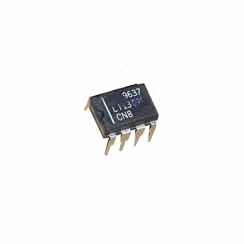 1PCS  The LT1307CN8 is packaged with an 8-DIP switching regulator chip