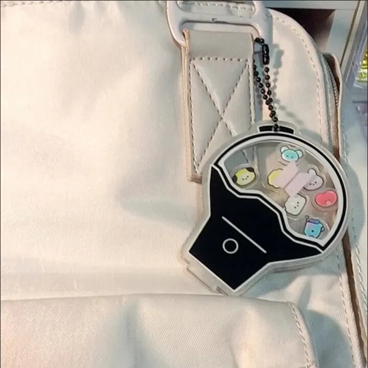 Dynamic Shake Kpop portachiavi in acrilico simpatico cartone animato animale portachiavi borsa ciondolo personalità portachiavi olografici moda