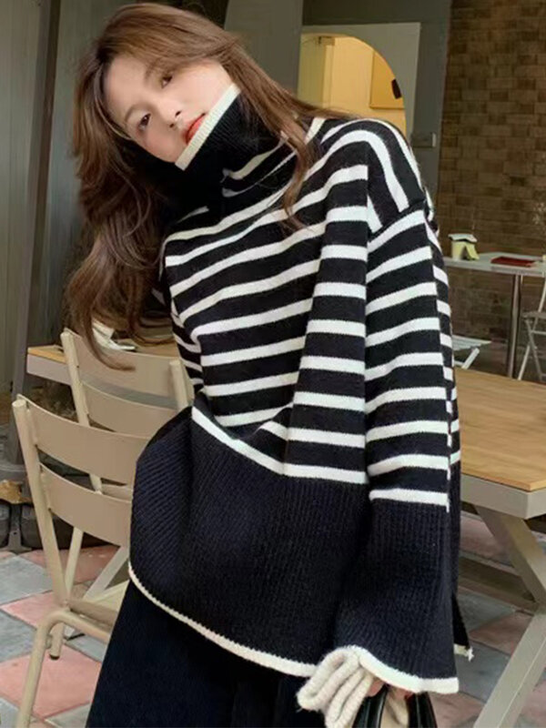 Женский трикотажный свитер в полоску, с длинным рукавом и разрезом