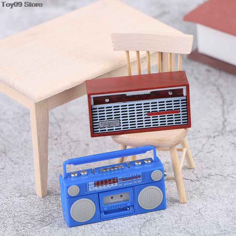 2022 Aksesori Dekorasi Furnitur Ruang Tamu Rumah Boneka Mainan Model Perekam Radio Nostalgia Mini Ornamen untuk Rumah Boneka