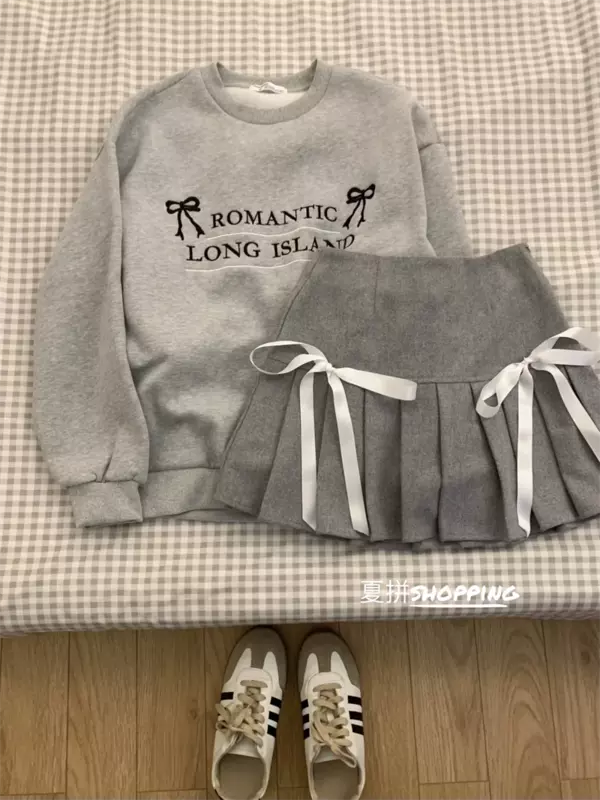 Embroidered letters loose long-sleeved sweater women slim high waist bow pleated skirt casual two-piece Korean girlish feeling