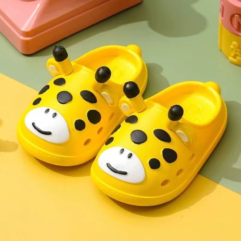 Pantofole per bambini estate ragazze indoor carino antiscivolo scarpe con suola morbida per uomini e donne i bambini indossano due sandali
